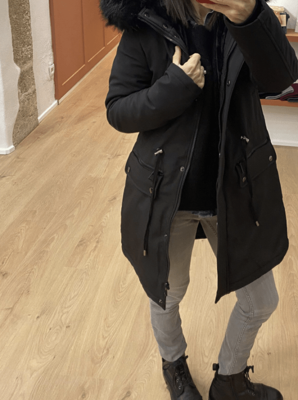 Parka avec capuche amovible TARA noire