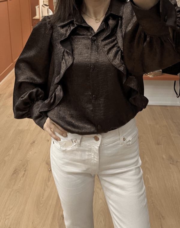 Chemise satinée à volants LOUISE bronze – Image 3