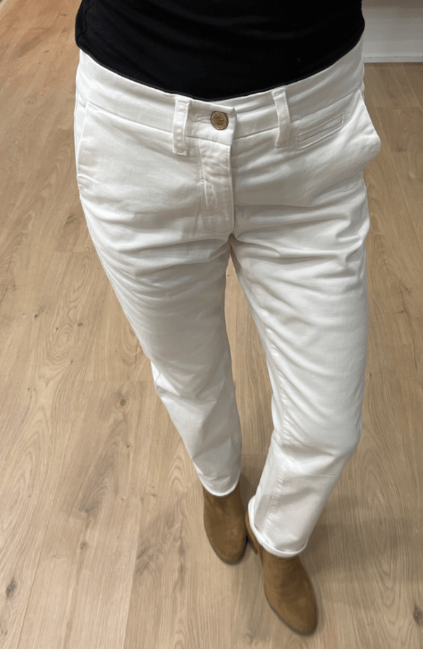 Chino BETSY Blanc Optique – Image 5