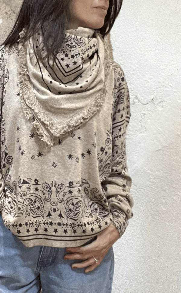 Étole bandana KERRY en maille taupe – Image 2