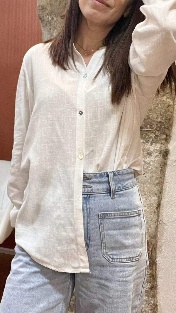 Chemise ajustée en lin – ANA – Blanche – Élégance intemporelle – Image 9