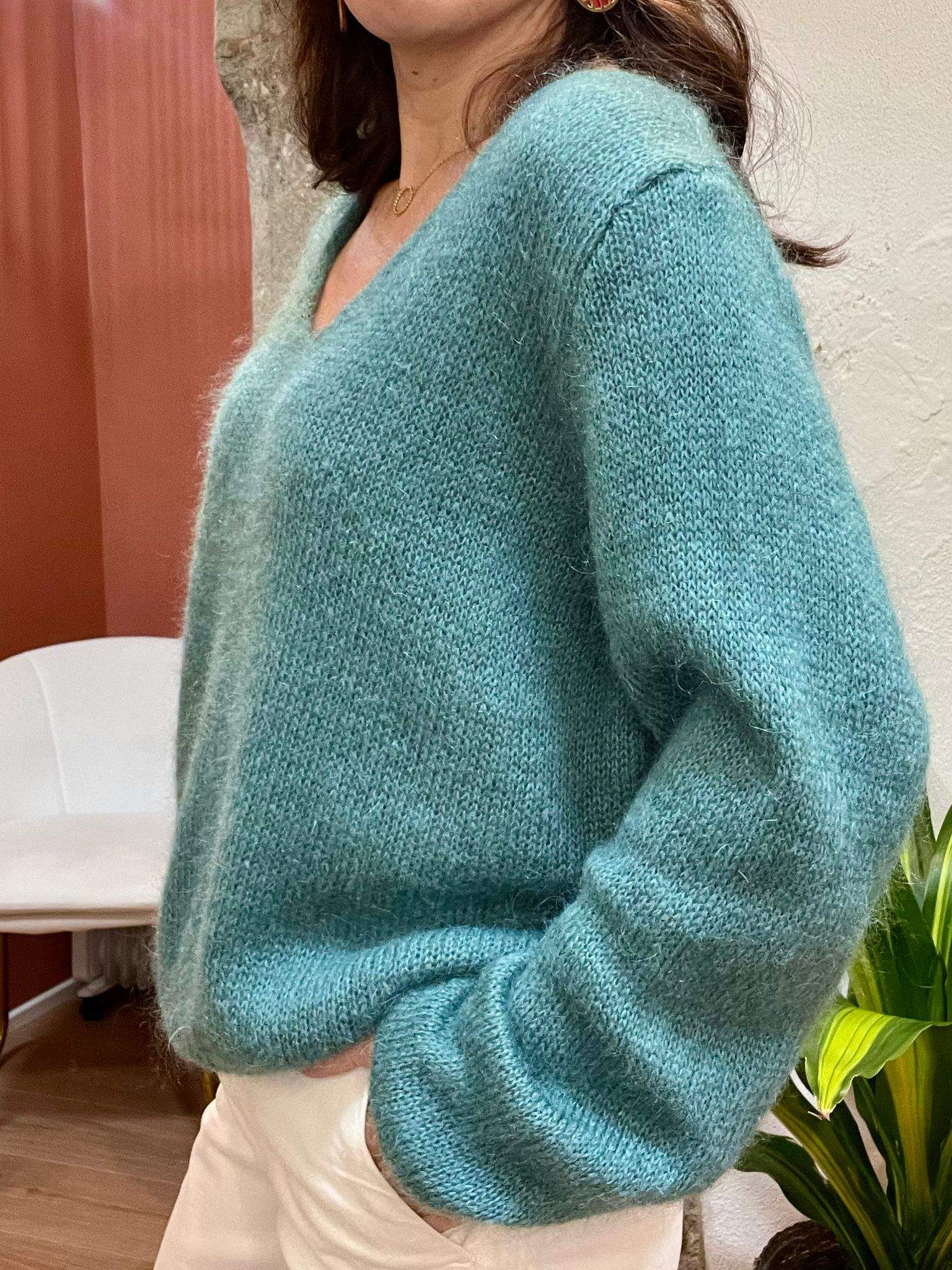 Pull col V JOSH céladon - Taille Unique – Image 3