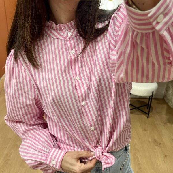 Chemise rayée rose – BLANDINE – Détails chic – Look casual féminin – Image 6