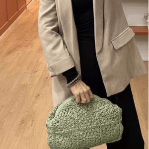 Pochette tressée avec chaine dorée amovible RUBY vert amande