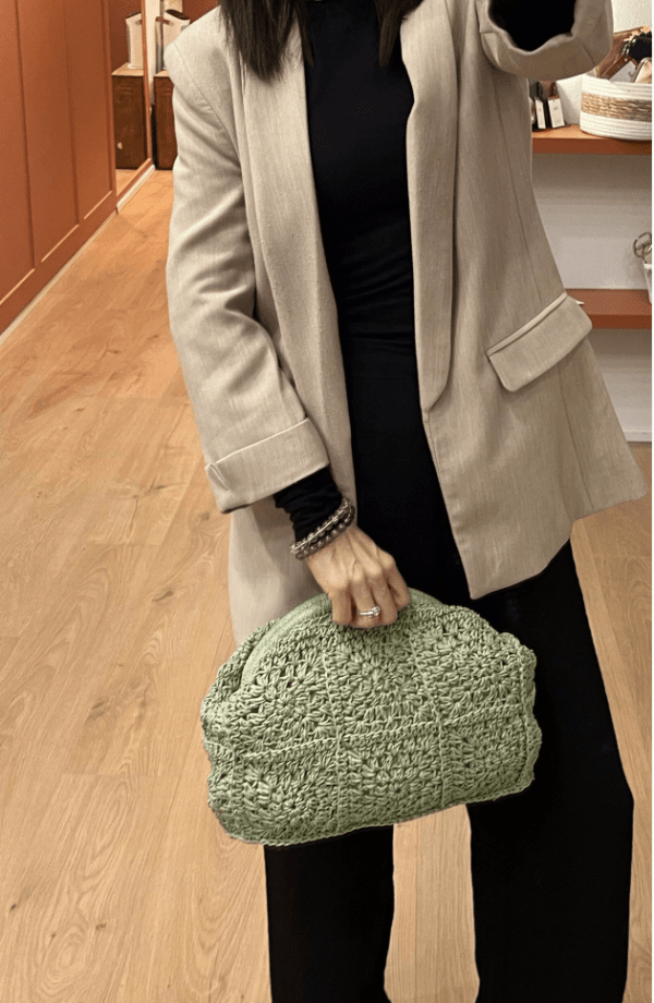 Pochette tressée avec chaine dorée amovible RUBY vert amande