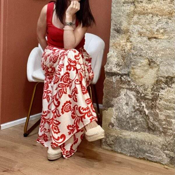 Jupe longue fluide JASMINE – Imprimé rouge & blanc – Image 5