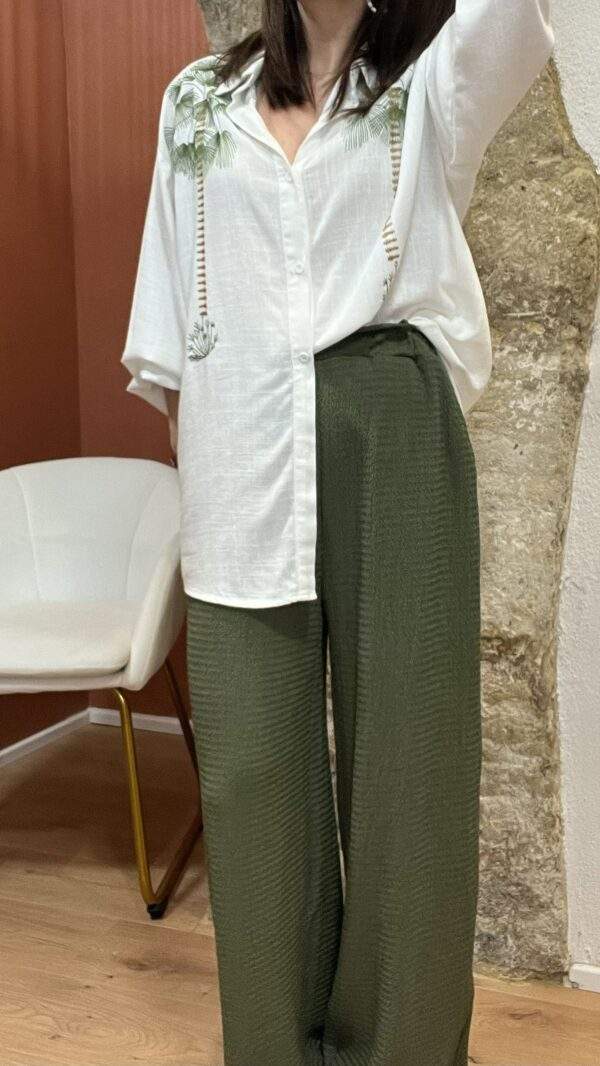 Pantalon texturé kaki PALM – Confort et style au naturel – Image 4