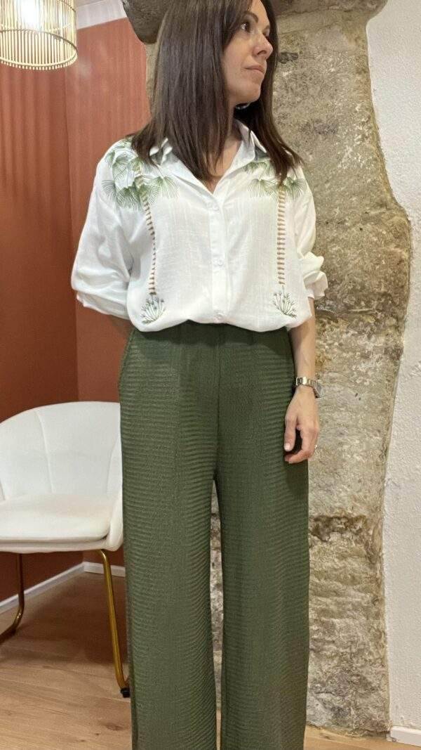 Pantalon texturé kaki PALM – Confort et style au naturel – Image 5