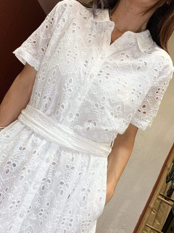 Robe longue brodée – TERRA – Blanche – Élégance estivale