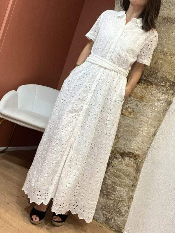 Robe longue brodée – TERRA – Blanche – Élégance estivale – Image 8