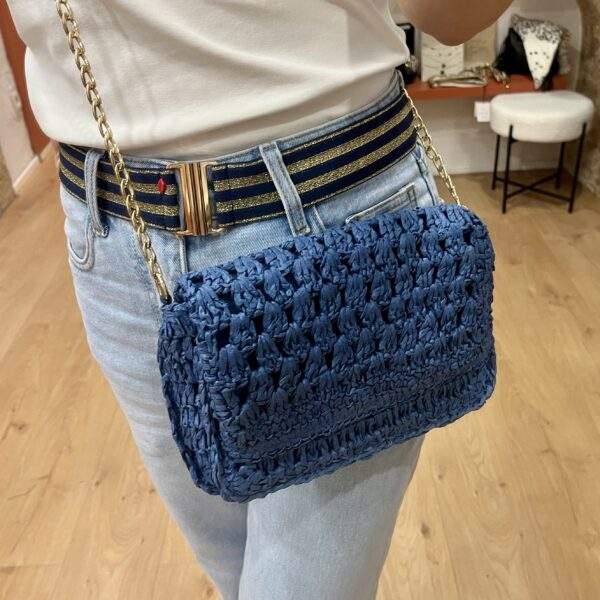 Sac en paille avec chaîne dorée – EDEN – Bleu – Élégance estivale – Image 5