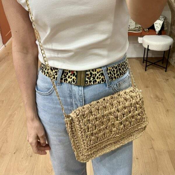 Sac en paille avec chaîne dorée – EDEN – Taupe – Élégance estivale – Image 2