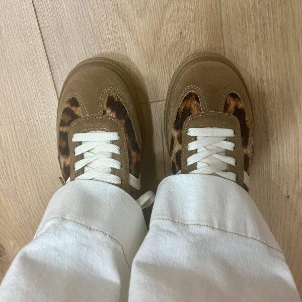 Sneakers LÉOPARD – Touche sauvage et urbaine – Image 2
