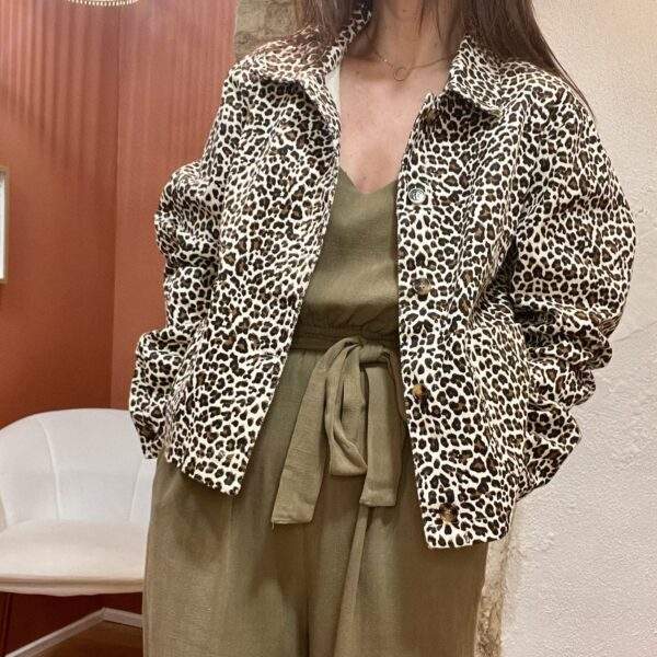 Veste léopard SELENA – L'imprimé sauvage au service de votre style – Image 5