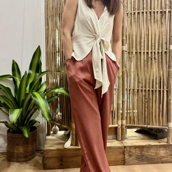 Haut MARYLOU beige – Lin & Coton – Col V – Nœud – Sans manches – Réversible – Image 3