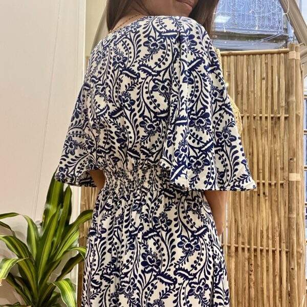 Robe THELMA à Motif Bleu – Féminité et Confort – Image 4