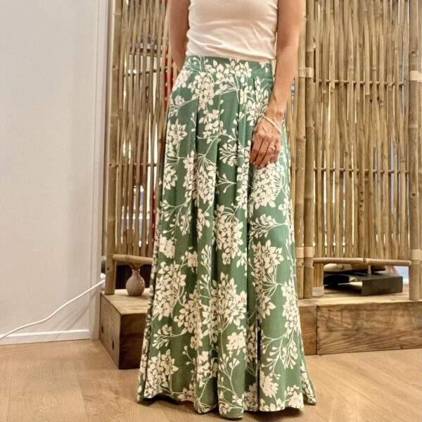 Jupe midi plissée AVA – Élégance florale & allure bohème – Image 2