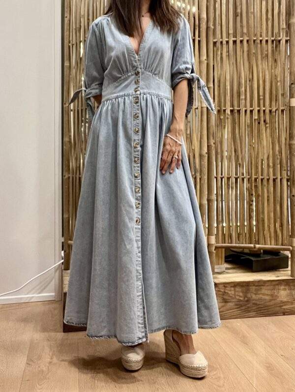 Robe longue GABRIELLE en denim – Élégance décontractée et féminine – Image 2