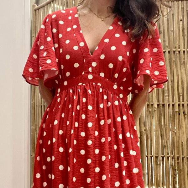 Robe longue rouge à pois SOLYNE – Esprit rétro & féminité affirmée – Image 5