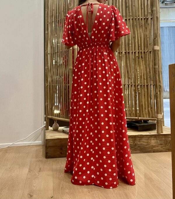 Robe longue rouge à pois SOLYNE – Esprit rétro & féminité affirmée – Image 4