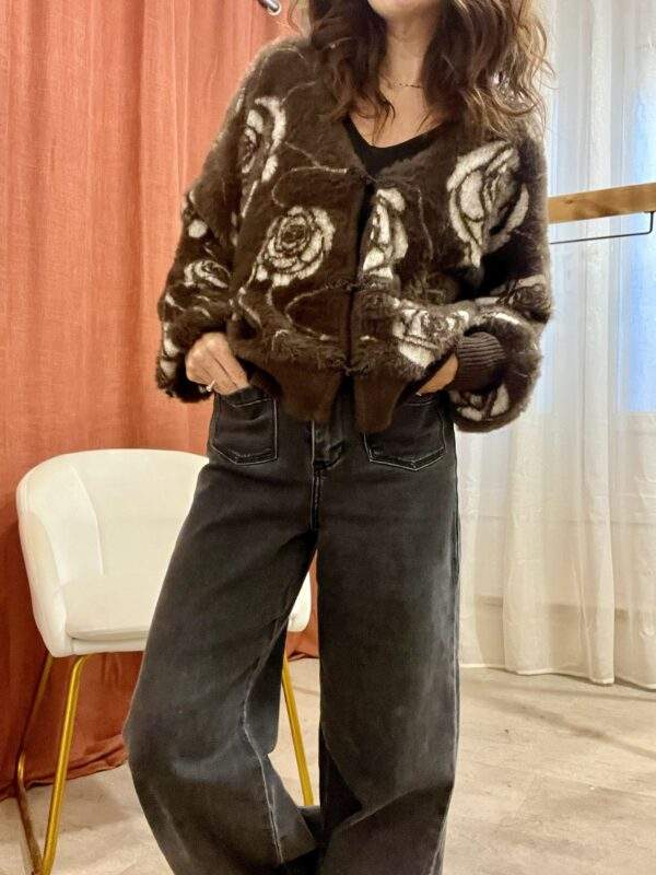 Gilet VERONA en maille douce : Cardigan Chocolat à Fleurs - Made in Italy (Taille Unique) – Image 4