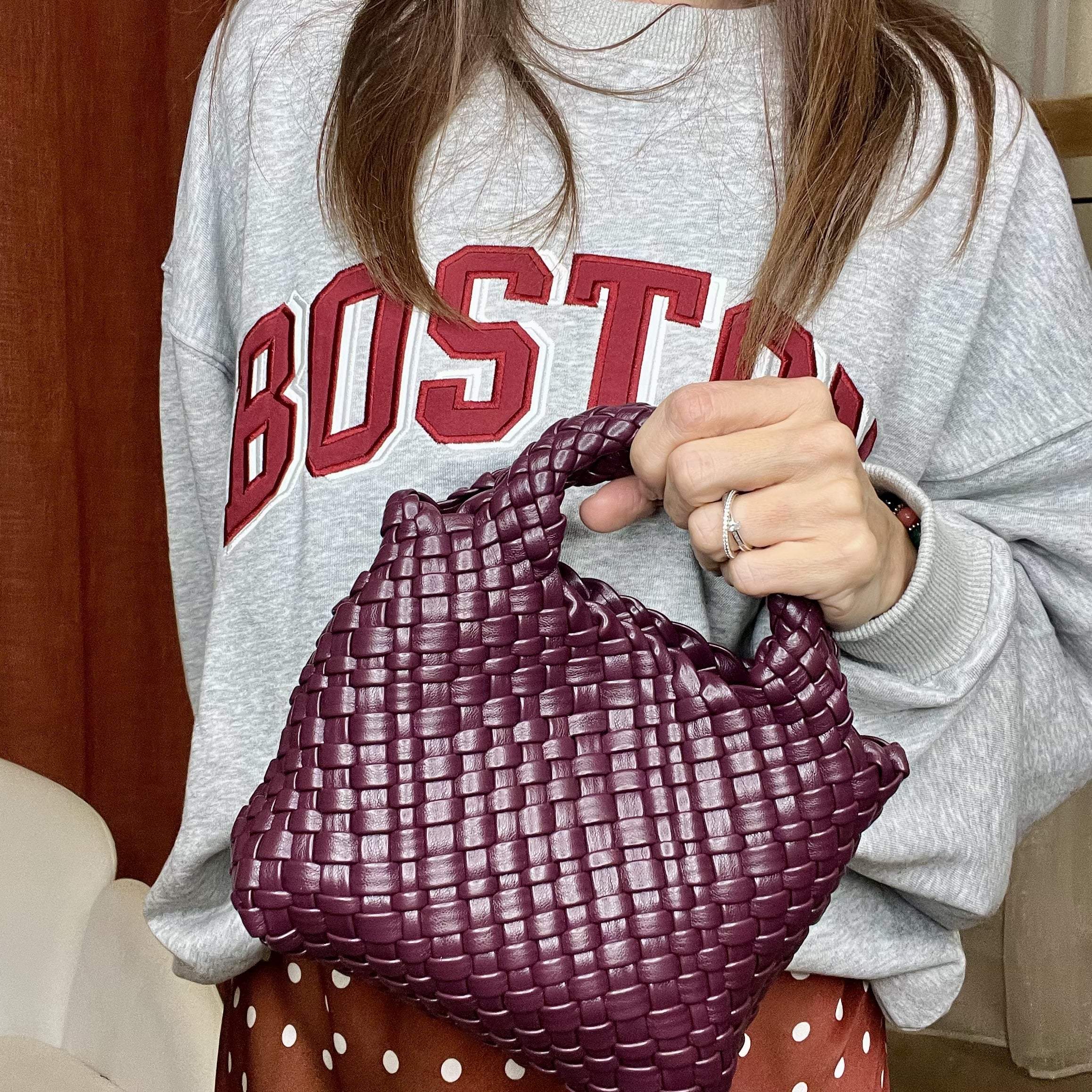 Sac hobo tressé bordeaux IRIS – synthétique – Image 4