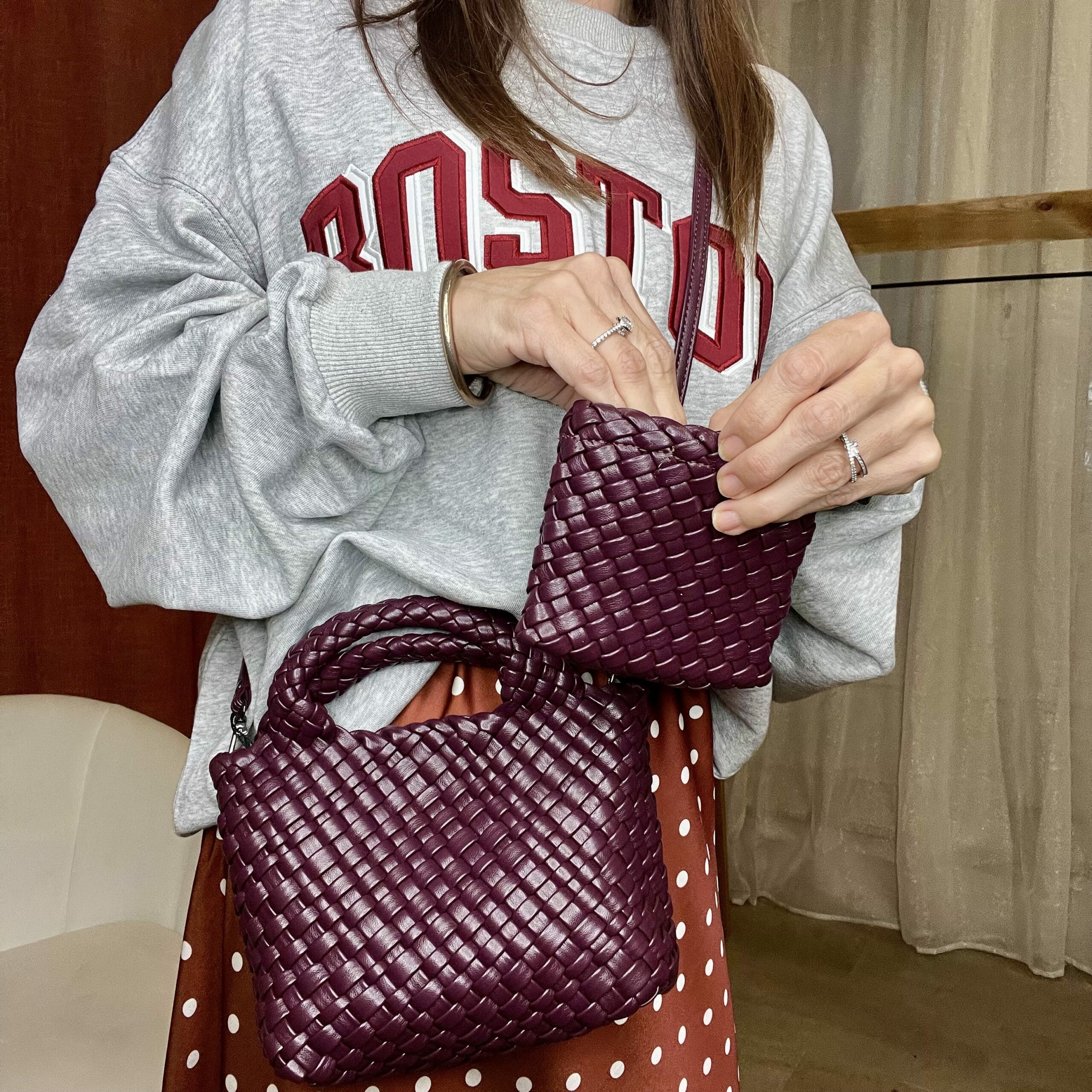 Sac hobo tressé bordeaux IRIS – synthétique – Image 5